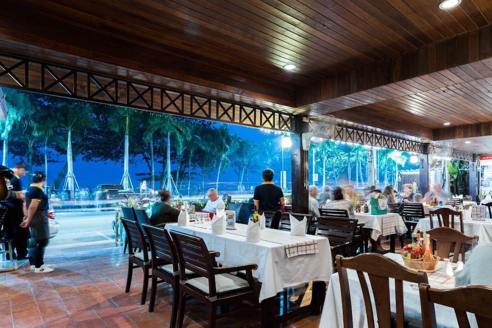 Jomtien Boathouse Hotel Pattaya Ngoại thất bức ảnh