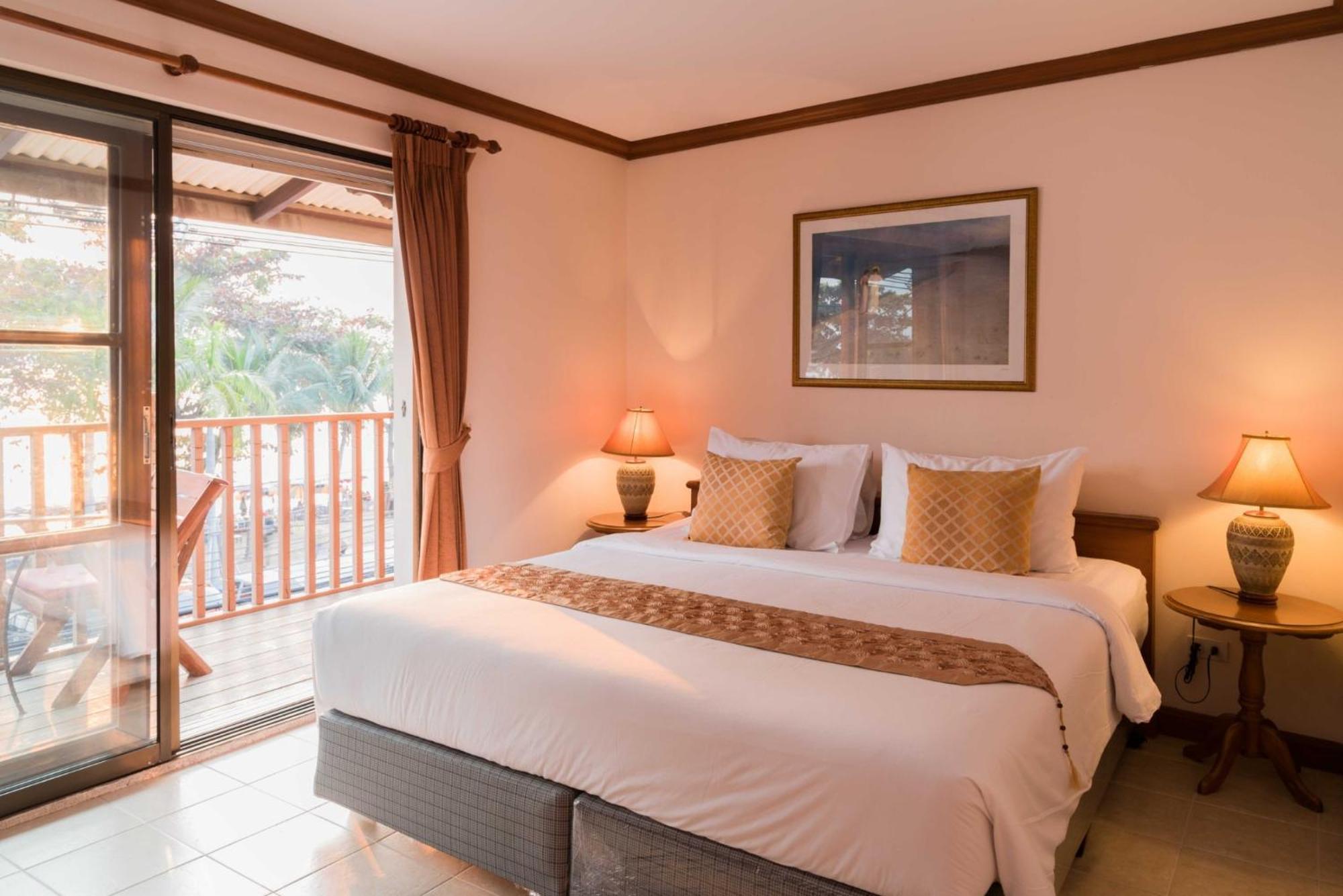 Jomtien Boathouse Hotel Pattaya Ngoại thất bức ảnh